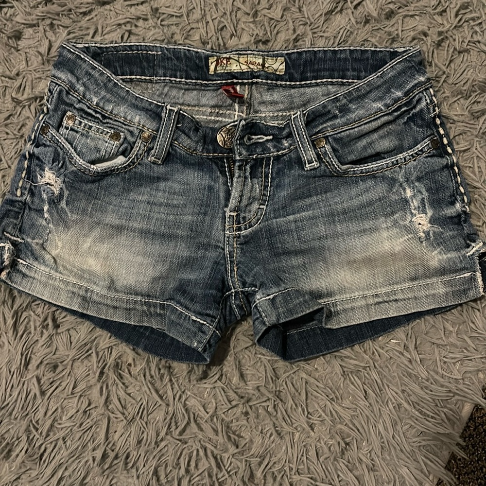 Super fitting BKE Stella jean shorts
